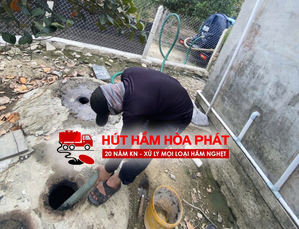 Máy hút hầm cầu Tại Hòa Phát Cam Ranh Cam Lâm